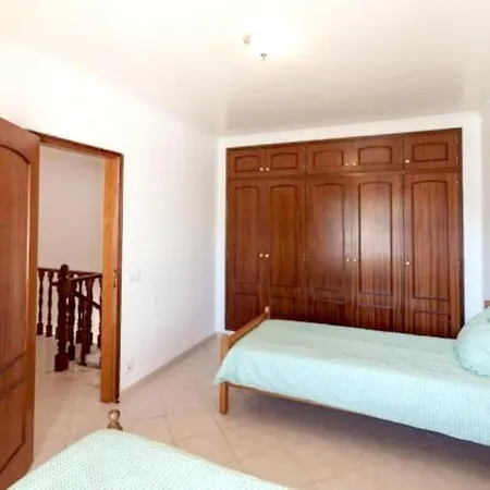 Villa Urbanizacao Alto Dos Calicos *
